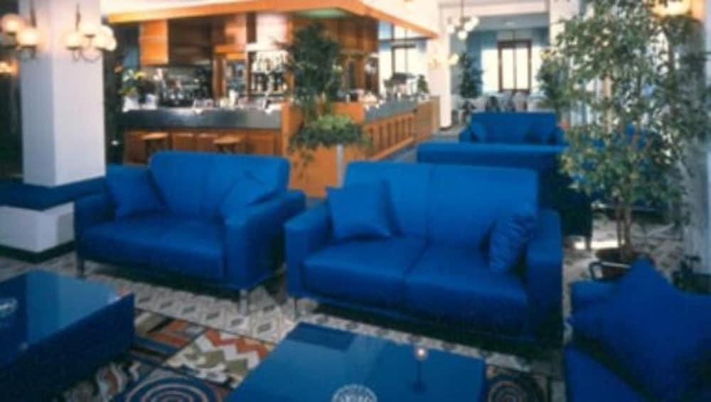 Hotel Majestic Pesaro Exteriör bild